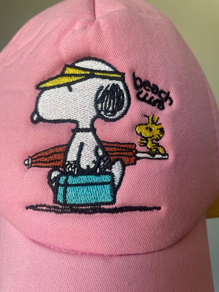 PEMBE%20ŞAPKA