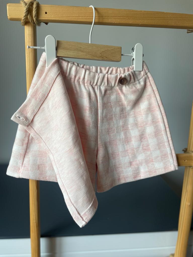 PEMBE%20KARE%20ŞORT%20ETEK