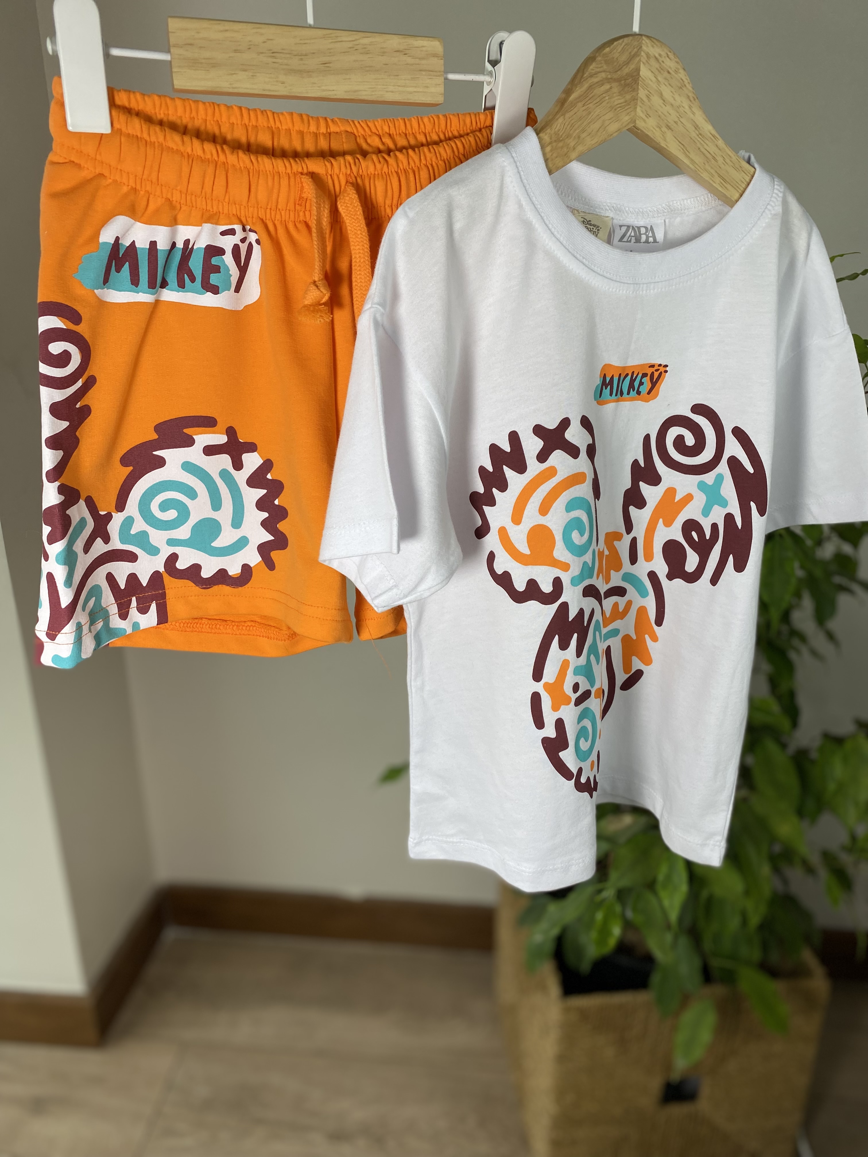 TURUNCU%20%20MİCKEY%20ŞORT%20TAKIM