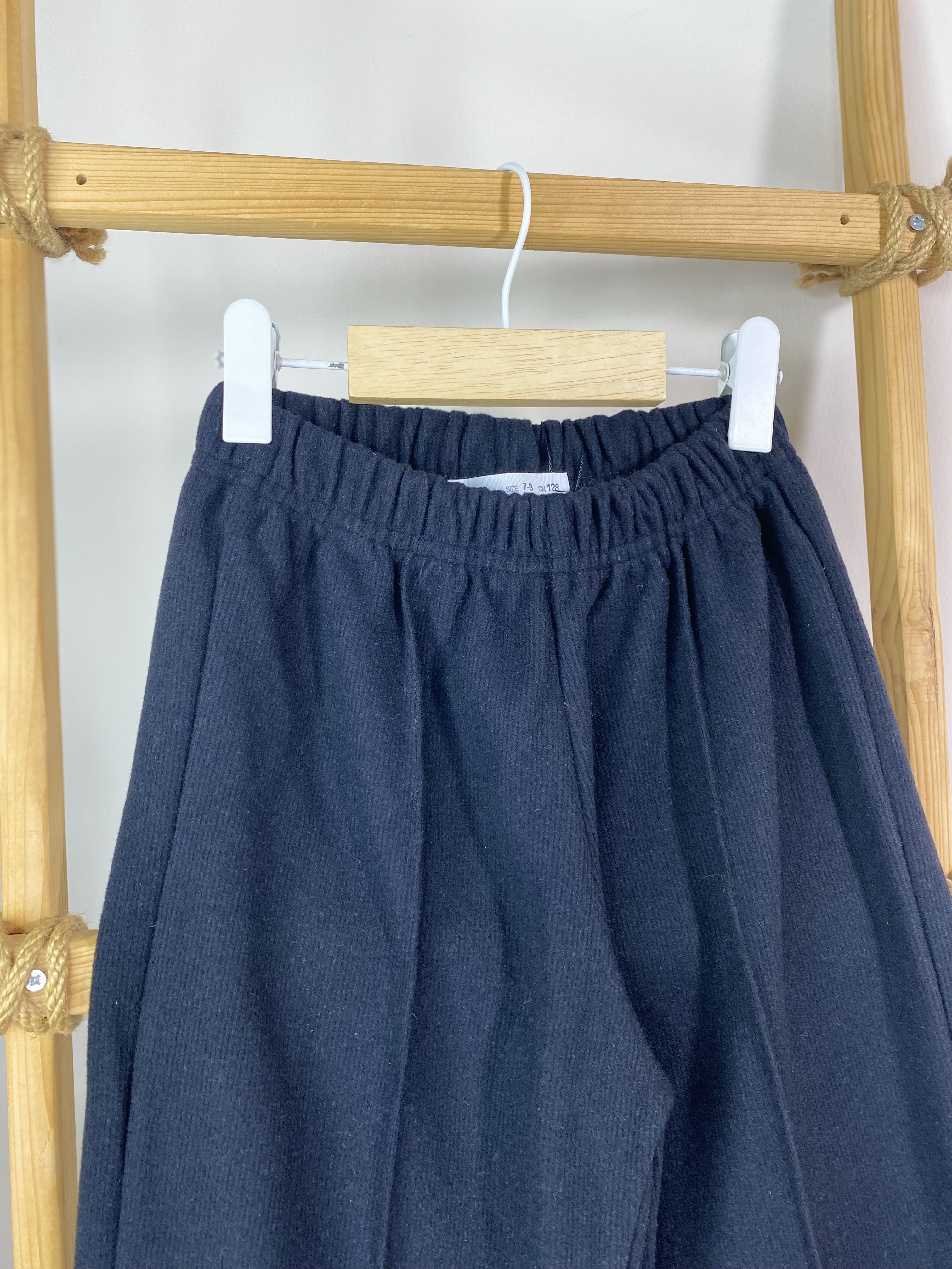 BELİ%20LASTİKLİ%20SİYAH%20PANTOLON